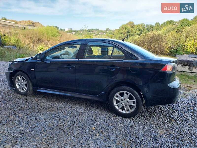 Седан Mitsubishi Lancer 2012 в Виннице