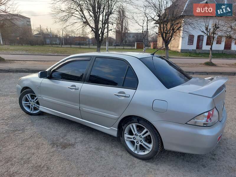 Седан Mitsubishi Lancer 2005 в Каменец-Подольском
