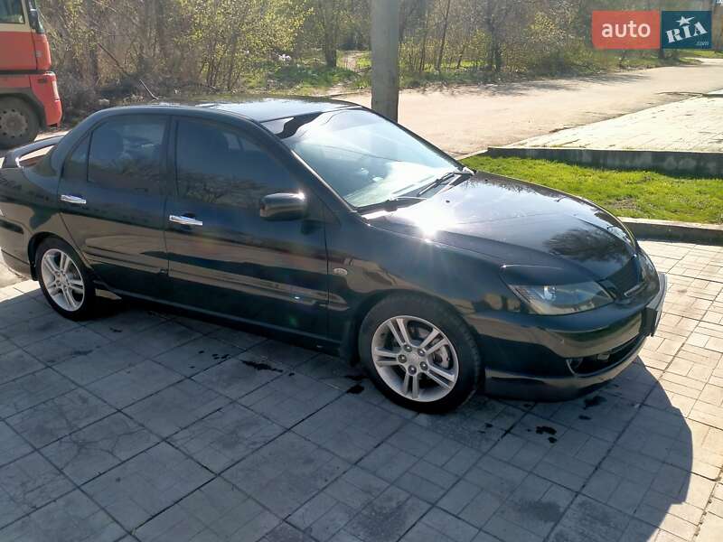 Седан Mitsubishi Lancer 2006 в Каменском