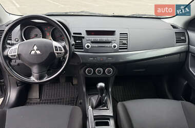 Хэтчбек Mitsubishi Lancer 2009 в 