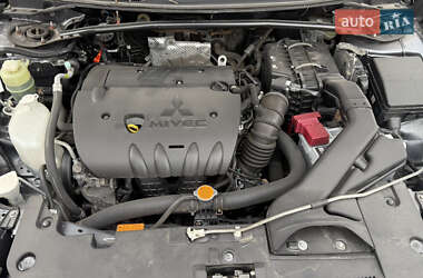Хэтчбек Mitsubishi Lancer 2009 в 