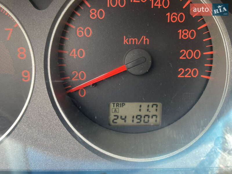 Седан Mitsubishi Lancer 2005 в Киеве
