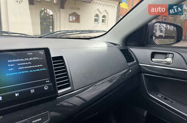 Седан Mitsubishi Lancer 2016 в 