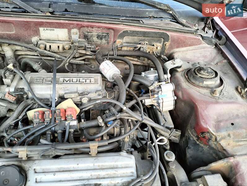 Ліфтбек Mitsubishi Lancer 1990 в Києві