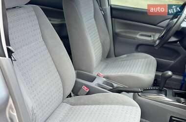 Седан Mitsubishi Lancer 2004 в 