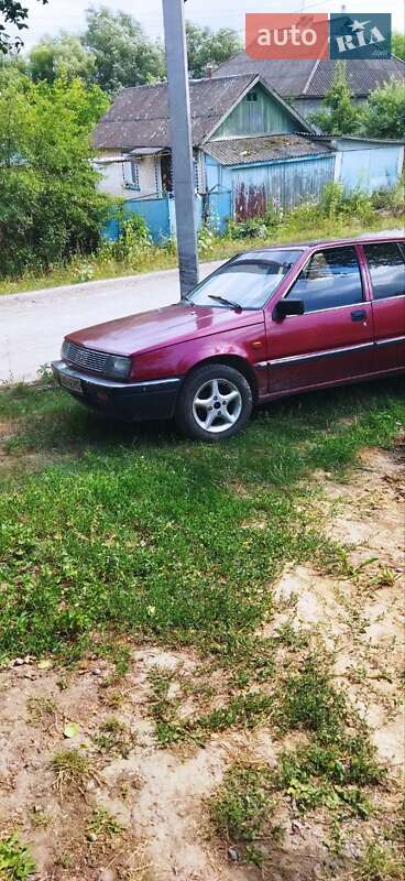 Седан Mitsubishi Lancer 1988 в Городке