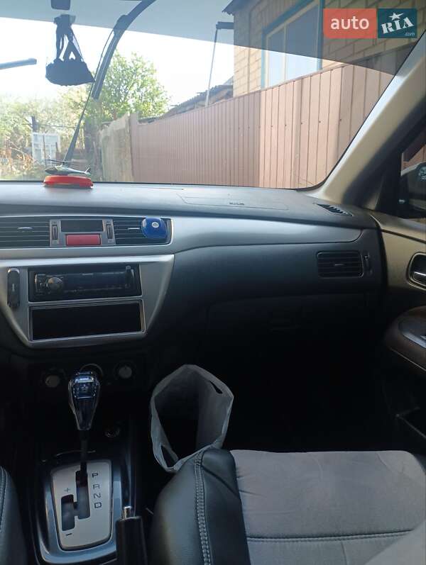 Седан Mitsubishi Lancer 2006 в Малой Виске
