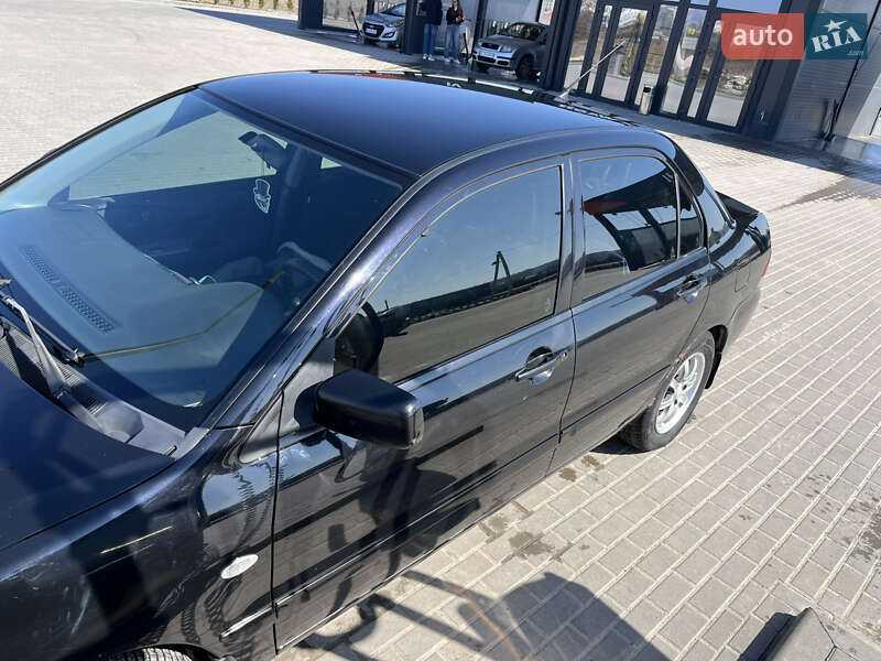 Седан Mitsubishi Lancer 2006 в Золочеві