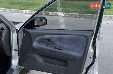 Седан Mitsubishi Lancer 2001 в 