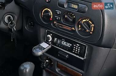 Седан Mitsubishi Lancer 2001 в 