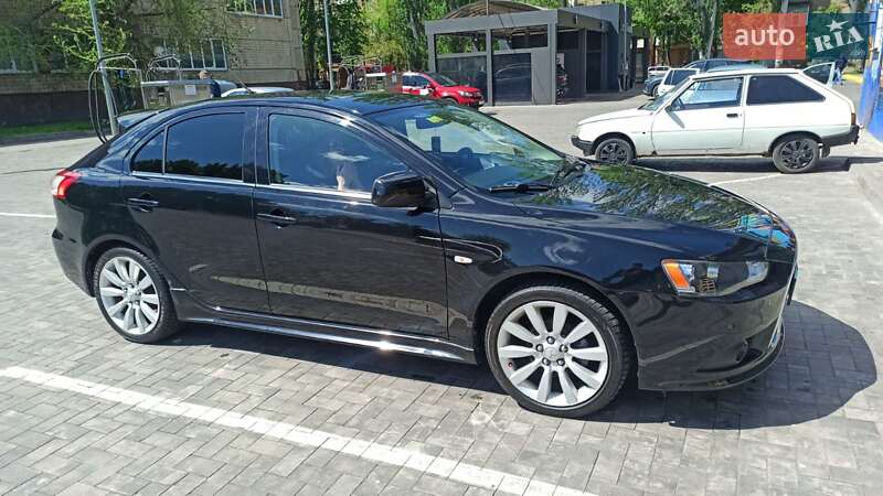 Хэтчбек Mitsubishi Lancer 2009 в Кривом Роге