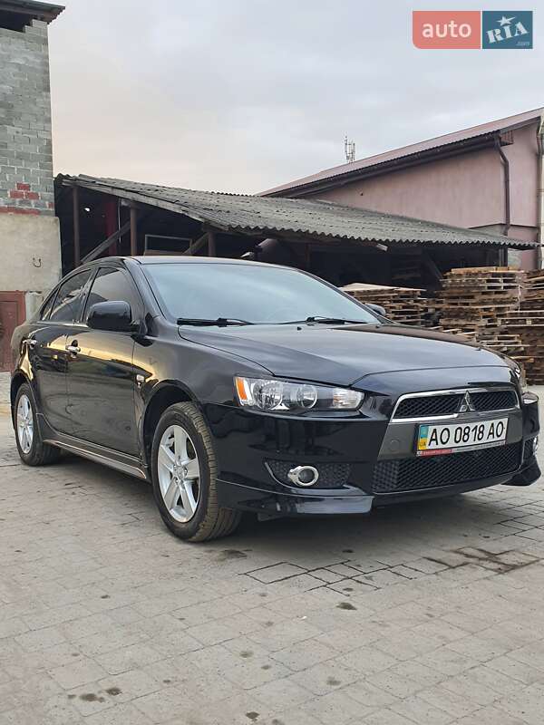 Седан Mitsubishi Lancer 2008 в Ужгороде