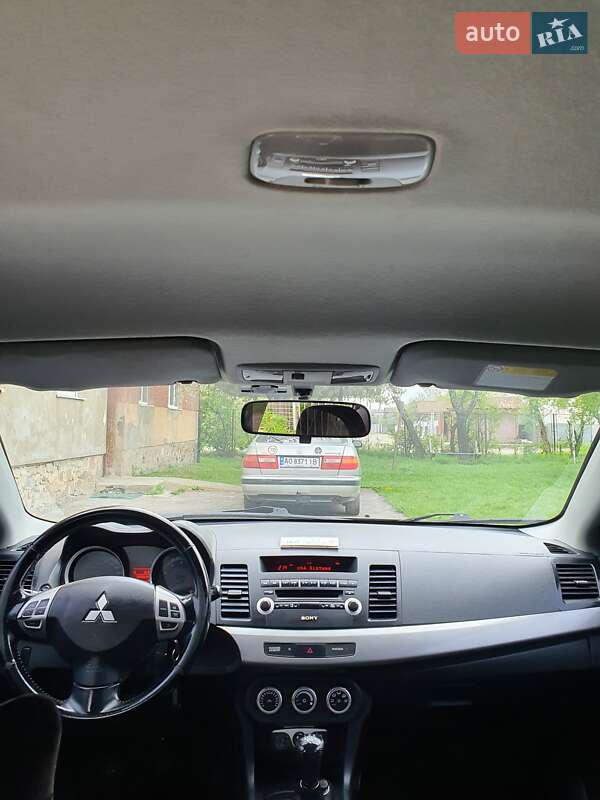 Седан Mitsubishi Lancer 2008 в Ужгороде