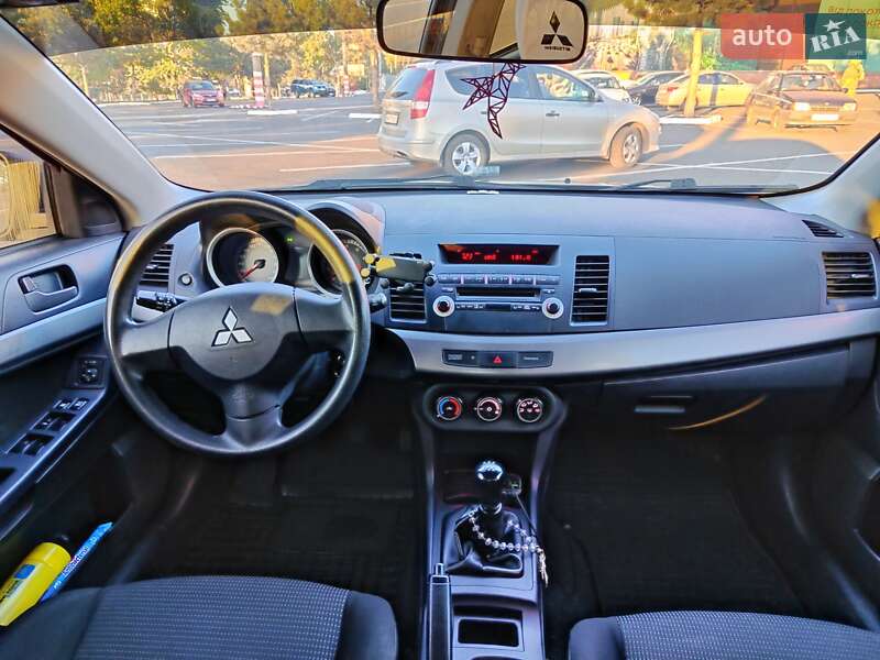 Седан Mitsubishi Lancer 2008 в Одессе