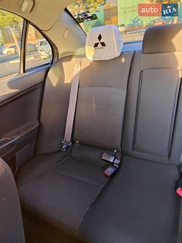 Седан Mitsubishi Lancer 2008 в Одессе