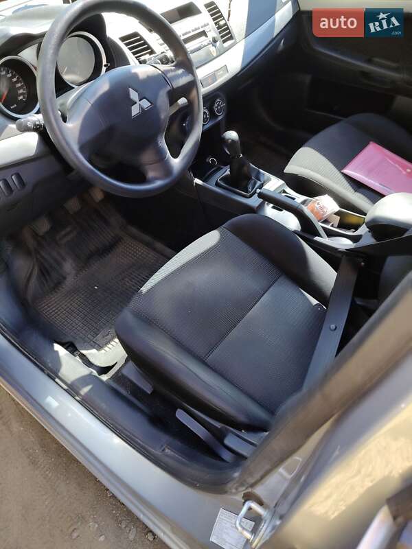 Седан Mitsubishi Lancer 2010 в Одессе