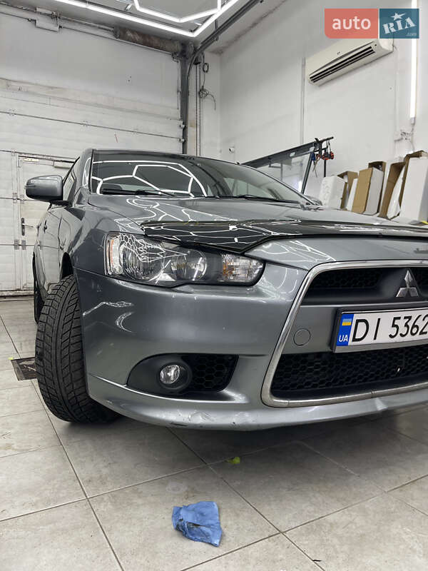 Седан Mitsubishi Lancer 2014 в Киеве