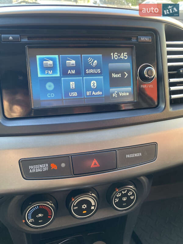 Седан Mitsubishi Lancer 2014 в Киеве