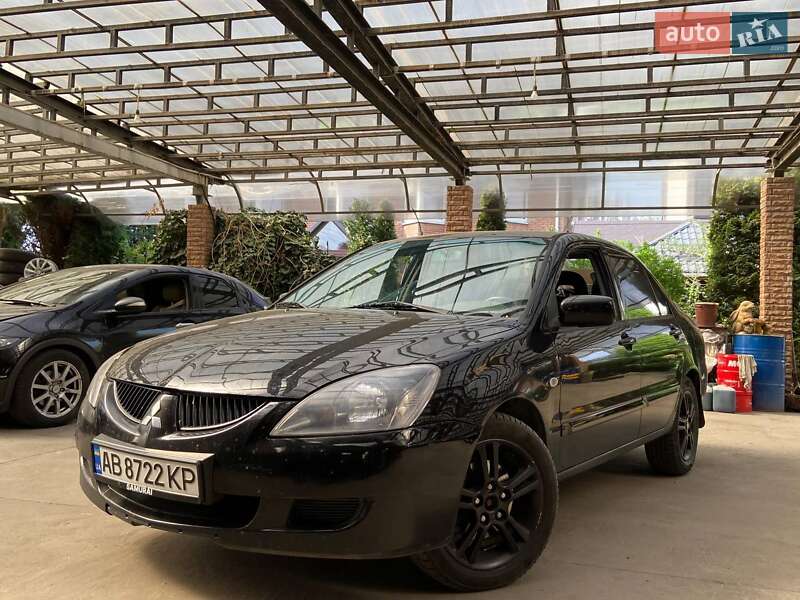 Седан Mitsubishi Lancer 2004 в 
