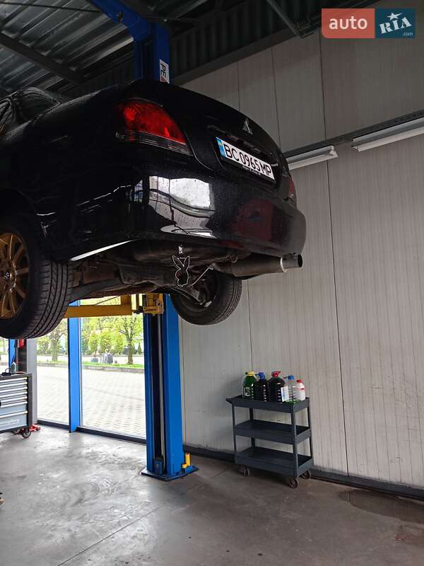 Седан Mitsubishi Lancer 2008 в Львові