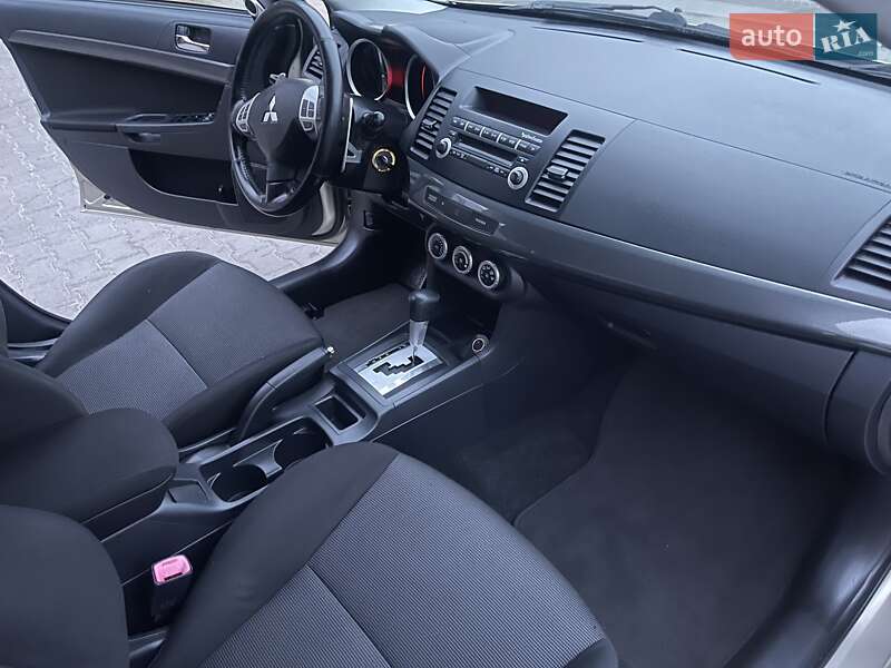 Седан Mitsubishi Lancer 2008 в Луцьку