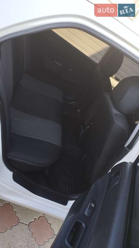 Седан Mitsubishi Lancer 2009 в Славянске