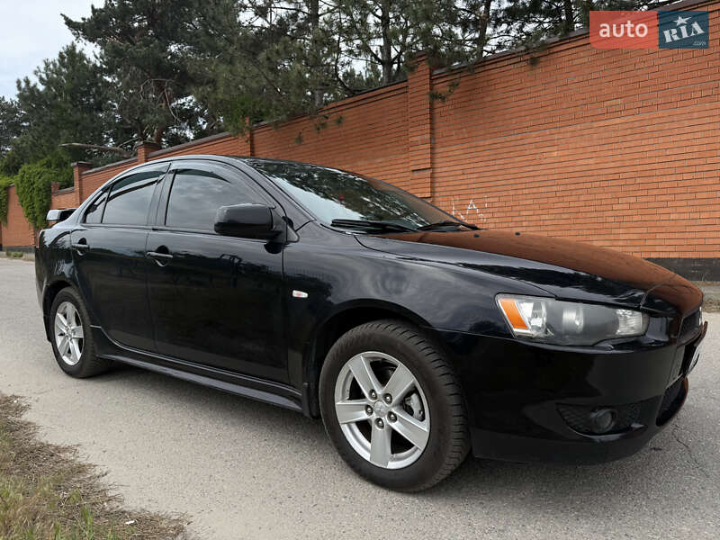 Седан Mitsubishi Lancer 2008 в Днепре