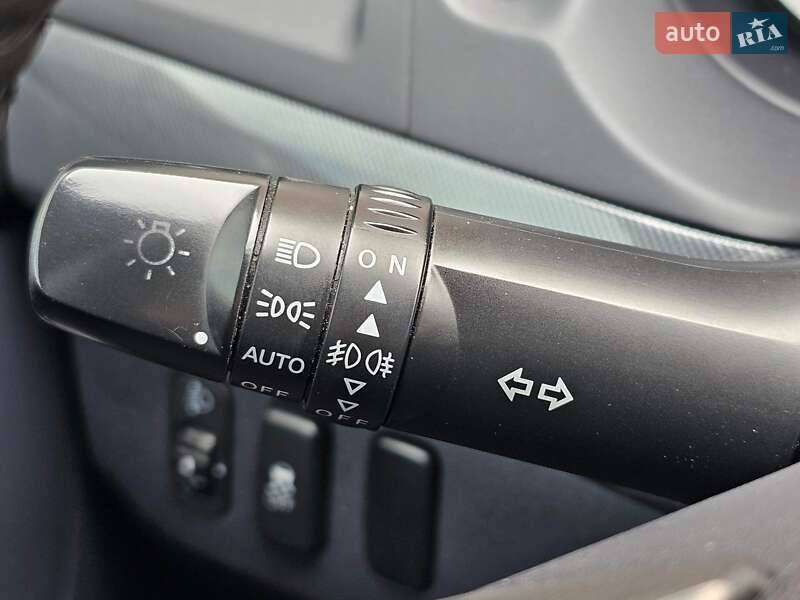 Седан Mitsubishi Lancer 2011 в Києві