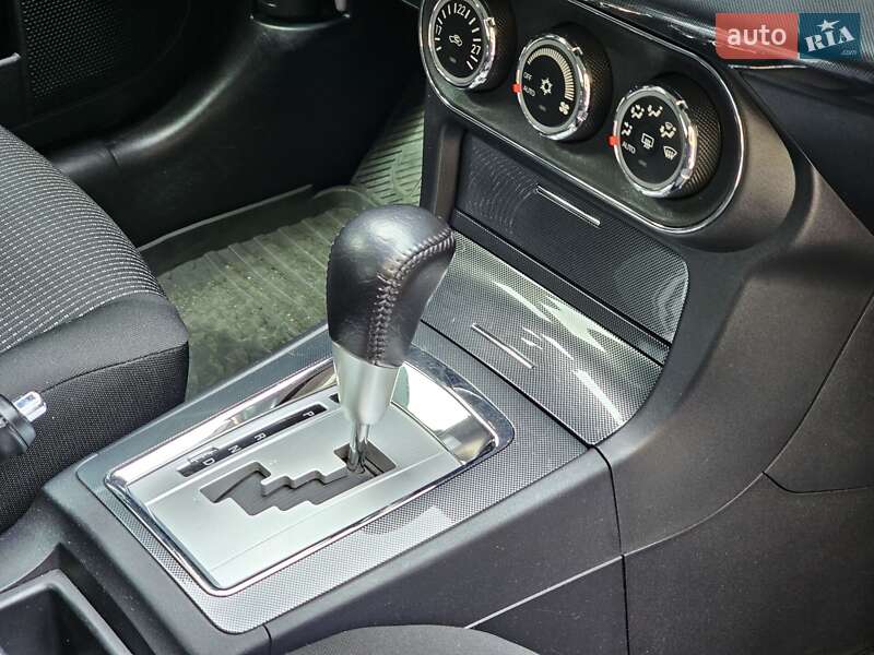 Седан Mitsubishi Lancer 2011 в Києві