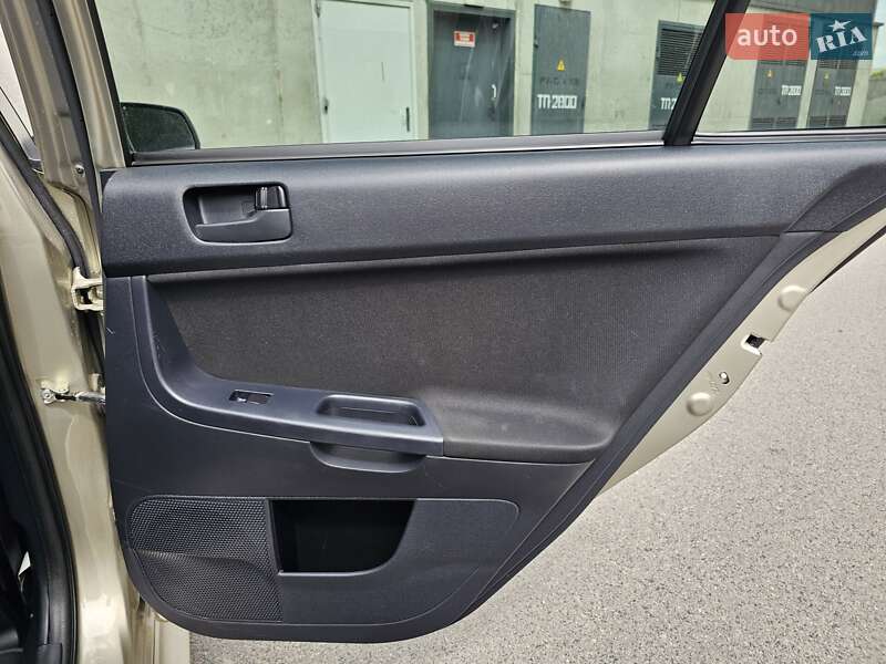 Седан Mitsubishi Lancer 2011 в Києві