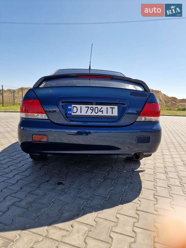 Седан Mitsubishi Lancer 2004 в Луцке