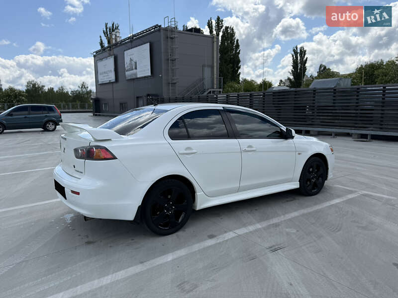 Седан Mitsubishi Lancer 2012 в Киеве