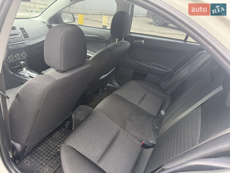 Седан Mitsubishi Lancer 2012 в Киеве