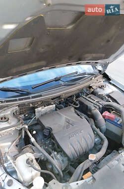 Седан Mitsubishi Lancer 2010 в 