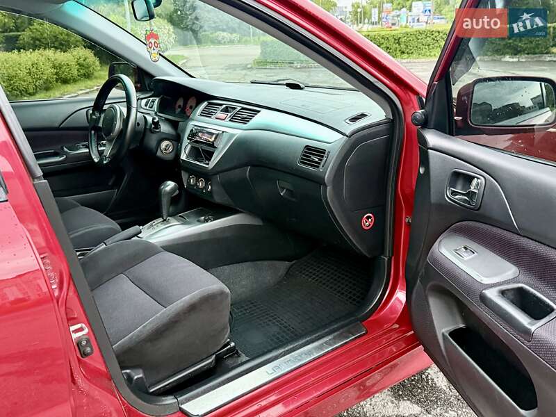 Седан Mitsubishi Lancer 2007 в Киеве
