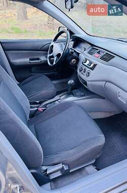 Седан Mitsubishi Lancer 2004 в 