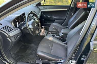 Хэтчбек Mitsubishi Lancer 2009 в 