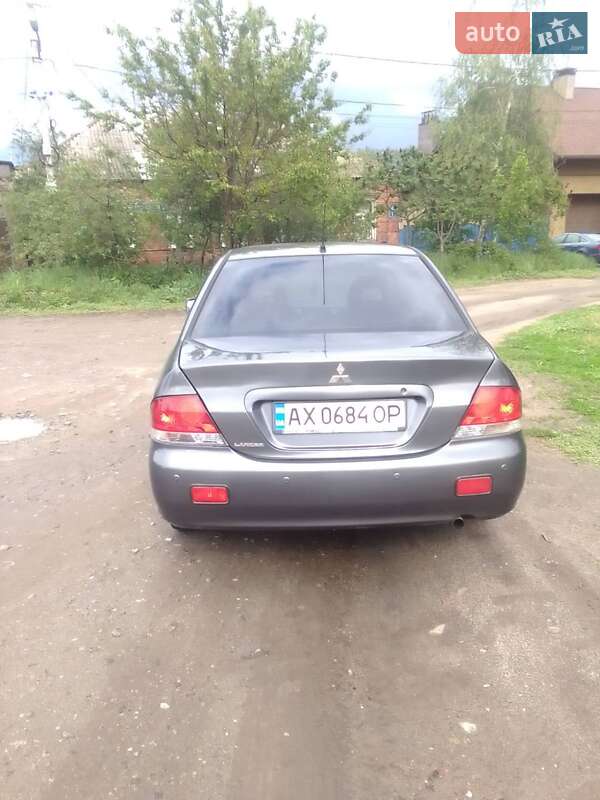 Седан Mitsubishi Lancer 2005 в Харькове