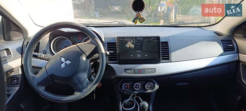 Седан Mitsubishi Lancer 2009 в Ржищеві