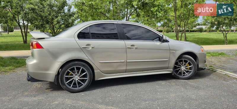 Седан Mitsubishi Lancer 2008 в Ужгороде