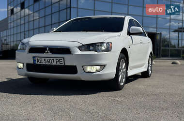 Седан Mitsubishi Lancer 2015 в Днепре