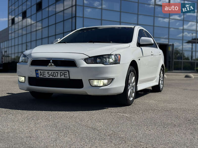 Mitsubishi Lancer 2015