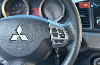 Седан Mitsubishi Lancer 2013 в 