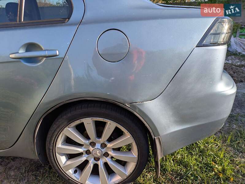 Седан Mitsubishi Lancer 2009 в Києві