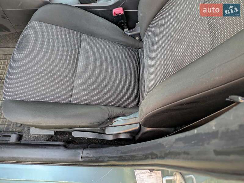 Седан Mitsubishi Lancer 2009 в Києві