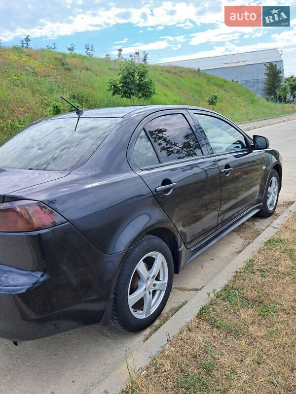 Седан Mitsubishi Lancer 2008 в Николаеве