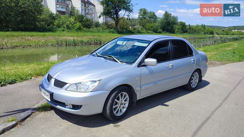Седан Mitsubishi Lancer 2006 в Ужгороде