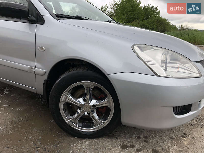 Mitsubishi Lancer 2004