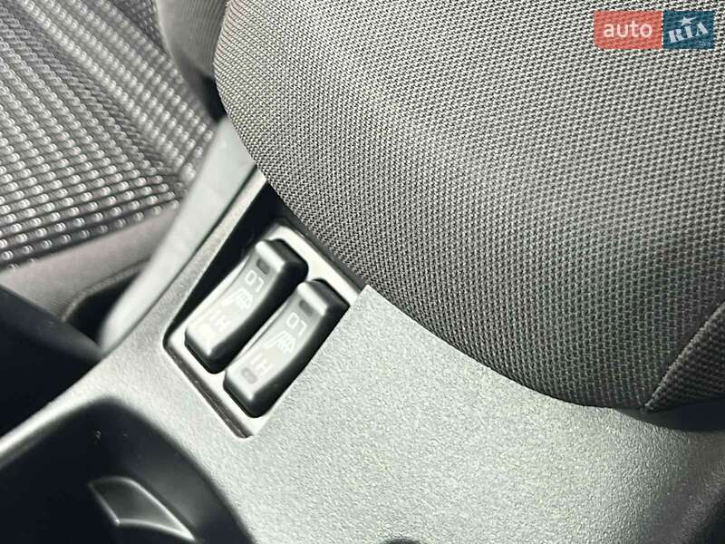 Седан Mitsubishi Lancer 2009 в Киеве