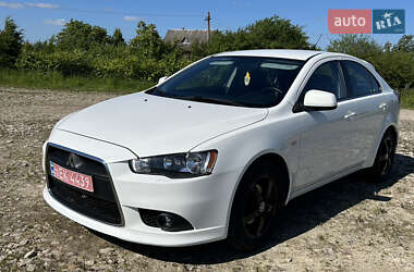 Хетчбек Mitsubishi Lancer 2012 в 